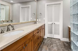 411 W 7th St, Fort Worth, TX 76102 - Photo 16
