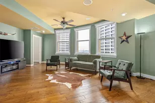 411 W 7th St, Fort Worth, TX 76102 - Photo 2