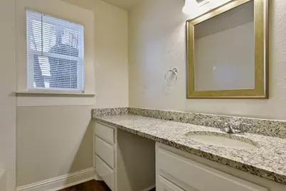 1115 S Rusk Avenue, Denison, TX 75020 - Photo 12