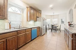 222 Rose Garden Way, Red Oak, TX 75154 - Photo 2