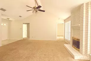4806 Shadyway Dr, Arlington, TX 76018 - Photo 4