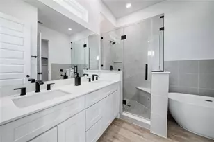8107 Calhoun Rd, Houston, TX 77033 - Photo 8