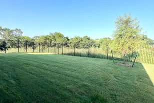 2701 Johnson Dr, Sherman, TX 75092 - Photo 2