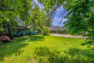 10431 Kinslow Dr, Dallas, TX 75217 - Photo 24