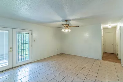 10431 Kinslow Drive, Dallas, TX 75217 - Photo 2