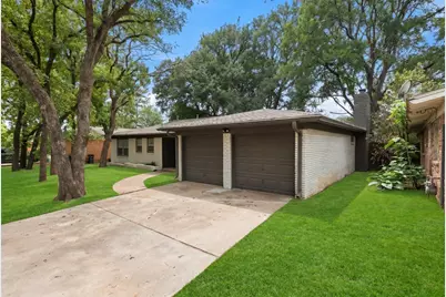 1508 Grantland Circle, Fort Worth, TX 76112 - Photo 2
