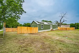 329 Vine St, Dublin, TX 76446 - Photo 2