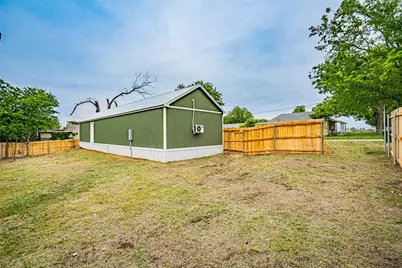 329 Vine Street, Dublin, TX 76446 - Photo 32
