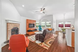 204 Victoria Dr, Royse City, TX 75189 - Photo 2