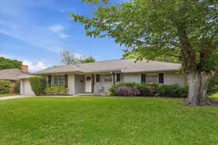 4405 Westlake Dr, Fort Worth, TX 76109 - Photo 2