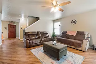727 Lentisco Dr, Lancaster, TX 75146 - Photo 6