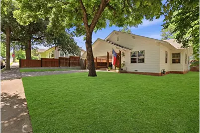 208 W Couts Street, Weatherford, TX 76086 - Photo 1