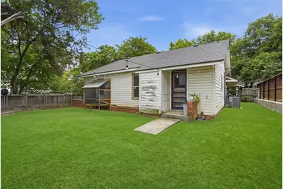 208 W Couts Street, Weatherford, TX 76086 - Photo 22