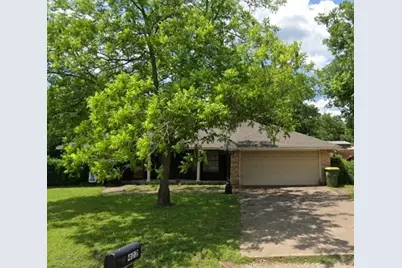 402 S 4th Street, Grandview, TX 76050 - Photo 2