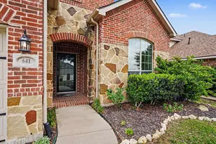 641 Ricochet Dr, Fort Worth, TX 76131 - Photo 2