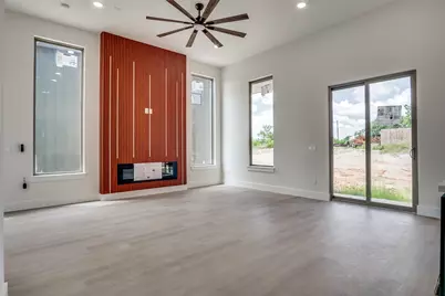 2520 Elk Trail, Granbury, TX 76048 - Photo 2