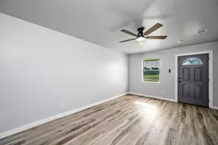 505 15th St, Honey Grove, TX 75446 - Photo 10