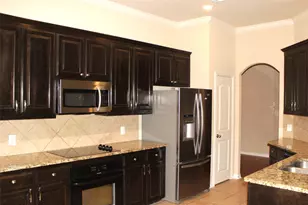 13713 Blue Bell Dr, Little Elm, TX 75068 - Photo 6