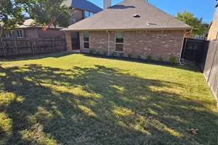 13713 Blue Bell Dr, Little Elm, TX 75068 - Photo 16