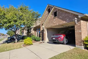 13713 Blue Bell Dr, Little Elm, TX 75068 - Photo 2
