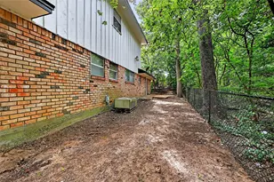 105 E Ford St, Denison, TX 75021 - Photo 20