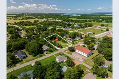 306 Gene Autry Drive, Tioga, TX 76271 - Photo 2