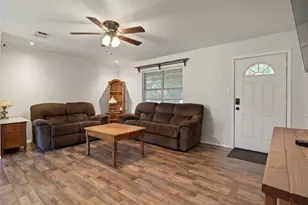 106 Wayne Dr, Sanger, TX 76266 - Photo 4