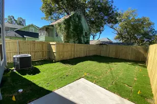 411 S Fannin Ave, Denison, TX 75020 - Photo 20