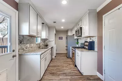 2819 Hollandale Lane, Farmers Branch, TX 75234 - Photo 6