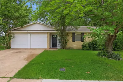 909 Bennett Street, Cedar Hill, TX 75104 - Photo 2