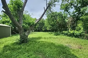 218 S Buffalo Ave, Cleburne, TX 76033 - Photo 14