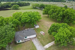 341 Reast Rd, Whitesboro, TX 76273 - Photo 2