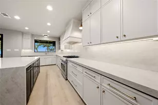 100 Brentwood Estates Dr, Trinidad, TX 75163 - Photo 10