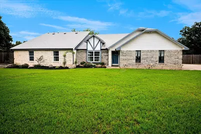 9716 Windsor Circle, Fort Worth, TX 76140 - Photo 4