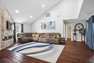 9716 Windsor Cir, Fort Worth, TX 76140 - Photo 6