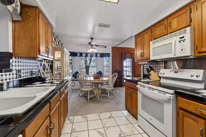 10118 Lakeview Street, Mabank, TX 75156 - Photo 8
