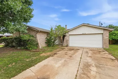 3914 Willowood Lane, Grand Prairie, TX 75052 - Photo 2