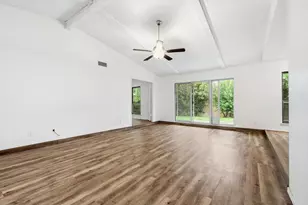 3914 Willowood Ln, Grand Prairie, TX 75052 - Photo 8