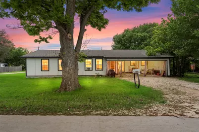 209 N Goddard Street, Mart, TX 76664 - Photo 1