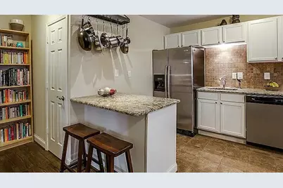 407 S Windomere Avenue #A, Dallas, TX 75208 - Photo 4
