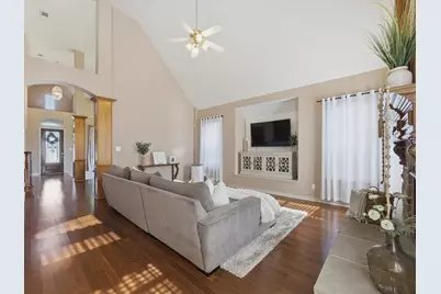 2018 Spring Creek Drive, Midlothian, TX 76065 - Photo 10