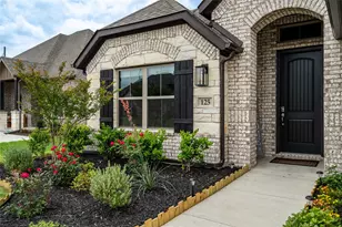 125 Rosehaven Dr, Greenville, TX 75402 - Photo 2