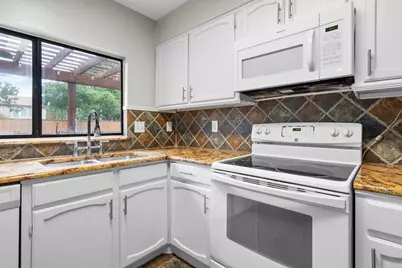 1917 E Collins Boulevard, Richardson, TX 75081 - Photo 16