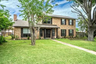1917 E Collins Blvd, Richardson, TX 75081 - Photo 2