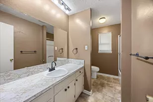 514 N Ave W, Clifton, TX 76634 - Photo 16