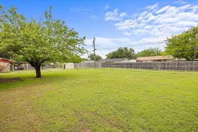 514 N Avenue W, Clifton, TX 76634 - Photo 20