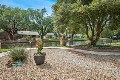1725 Venetian Circle, Arlington, TX 76013 - Photo 22