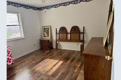 300 Denton Court, Collinsville, TX 76233 - Photo 20