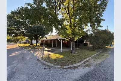 300 Denton Court, Collinsville, TX 76233 - Photo 2