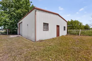1391 Fm 3427, Greenville, TX 75401 - Photo 36